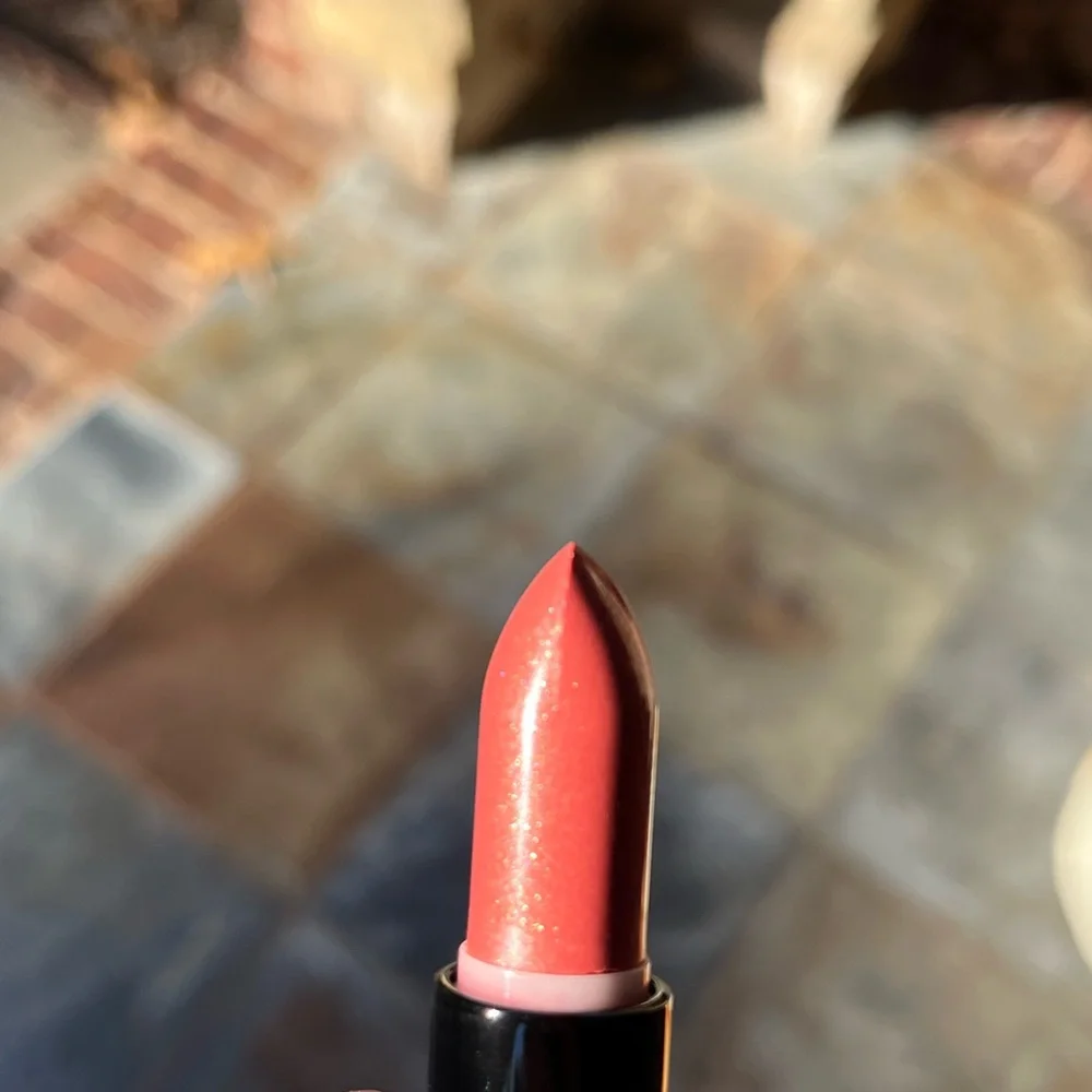 MAC Selena lipstick - Picture 2 of 7
